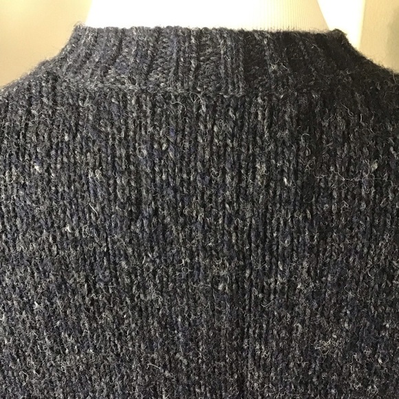 Vintage Abercrombie & Fitch Mens 100% Wool V-Neck Sweater MEDIUM Fair Isle Y2K - Picture 4 of 13